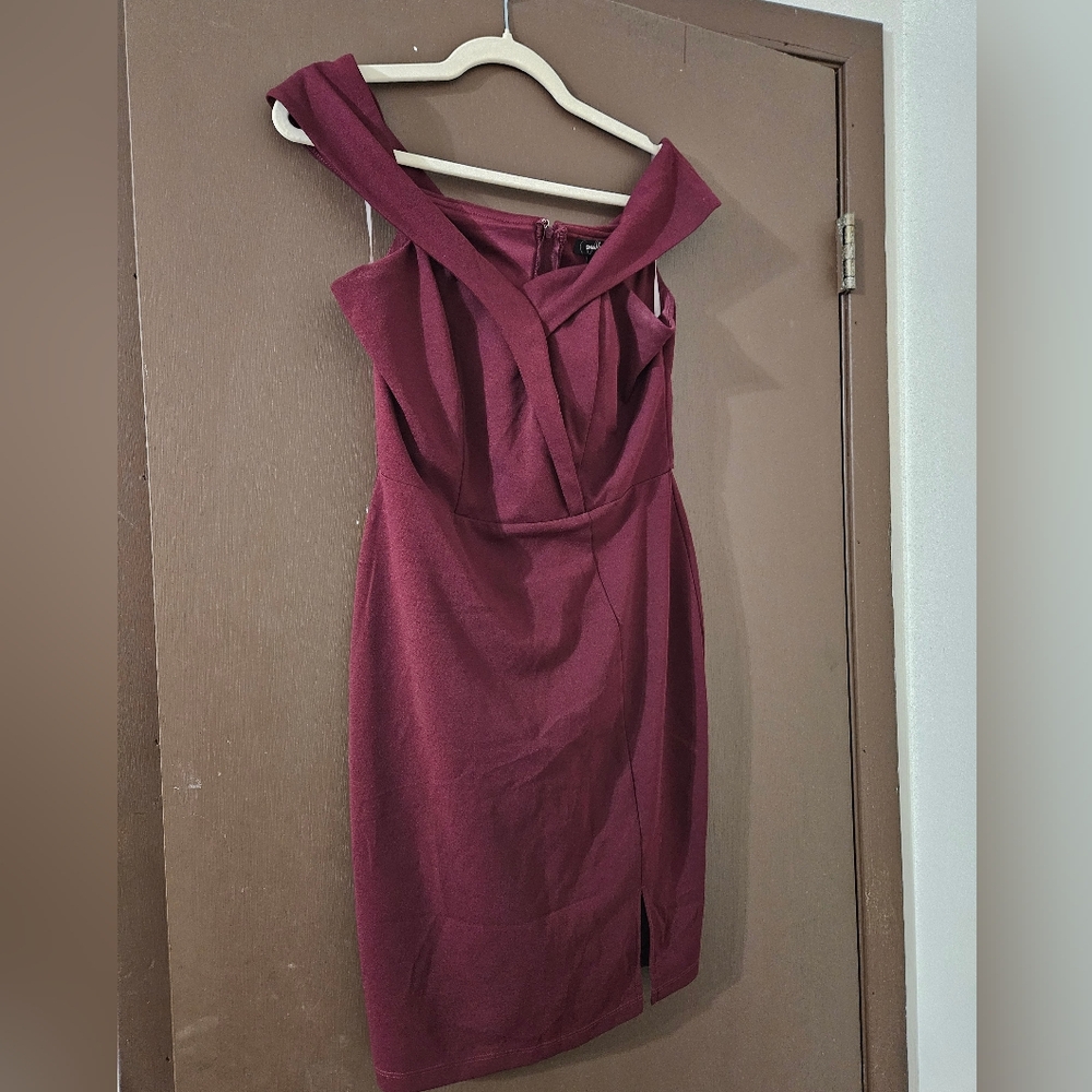 Junior's Speechless Off The Shoulder Bodycon Dress